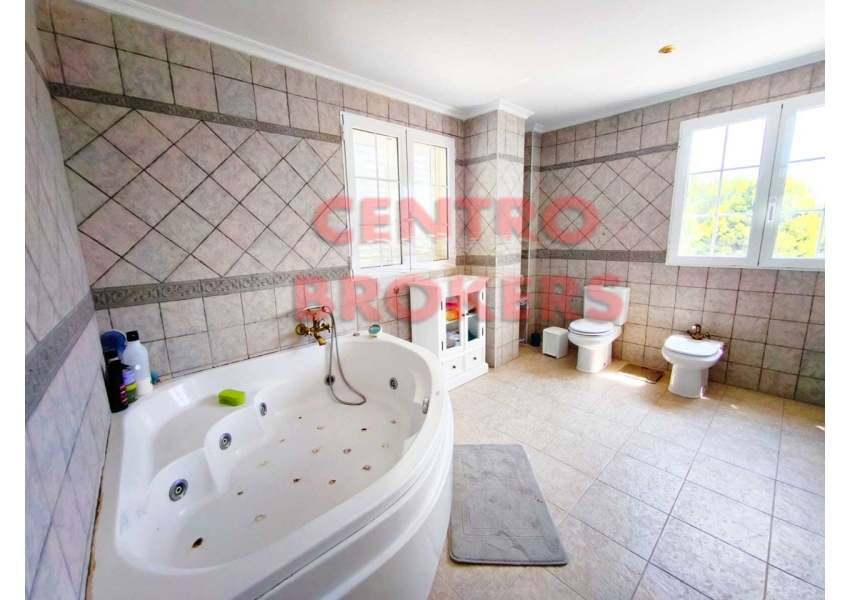 Wyjątkowa willa z basenem w Cullera blisko jeziora i morza